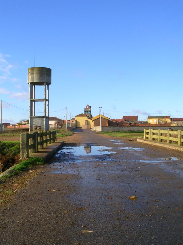Foto: Calle Del Caño - Zuares Del Páramo (León), España