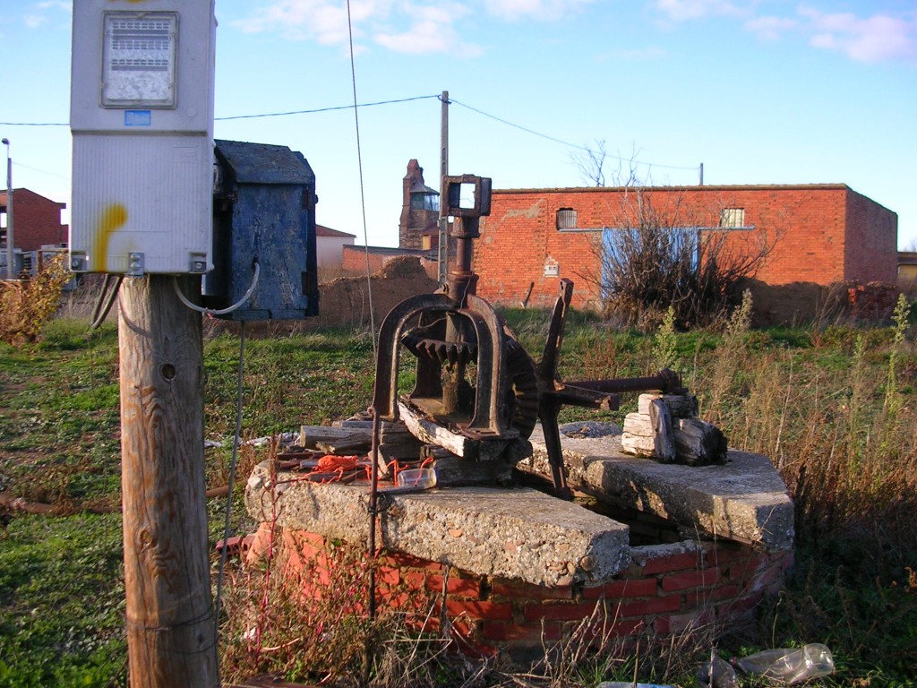 Foto: La Vieja Noria - Zuares Del Páramo (León), España
