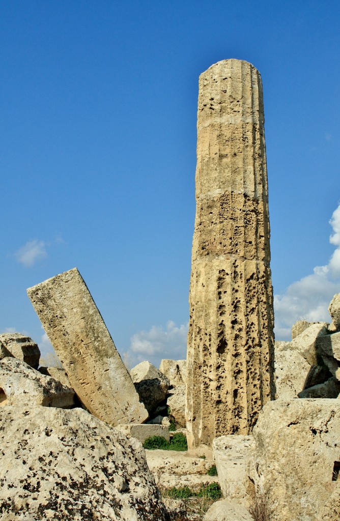 Foto: Templo de Apolo o Zeus - Selinunte (Sicily), Italia