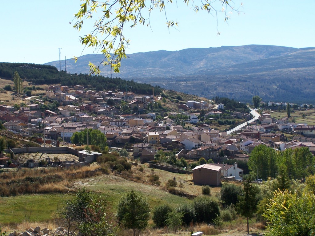 Foto: vista pueblo - Sierra De Gredos (Ávila), España