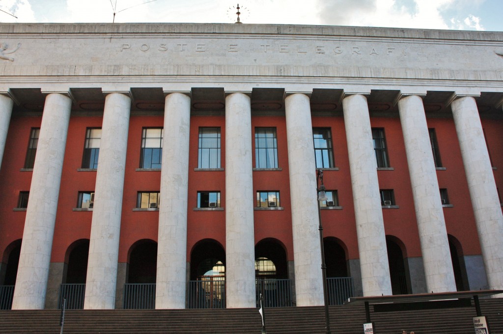 Foto: Edificio de correos - Palermo (Sicily), Italia