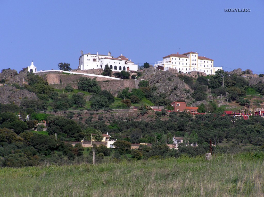 Foto: * VISTA GENERAL DEL SANTUARIO DE LA MONTAÑA - Caceres (Cáceres), España