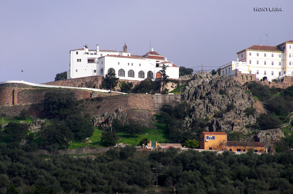 Foto: * VISTA GENERAL DEL SANTUARIO DE LA MONTAÑA - Caceres (Cáceres), España