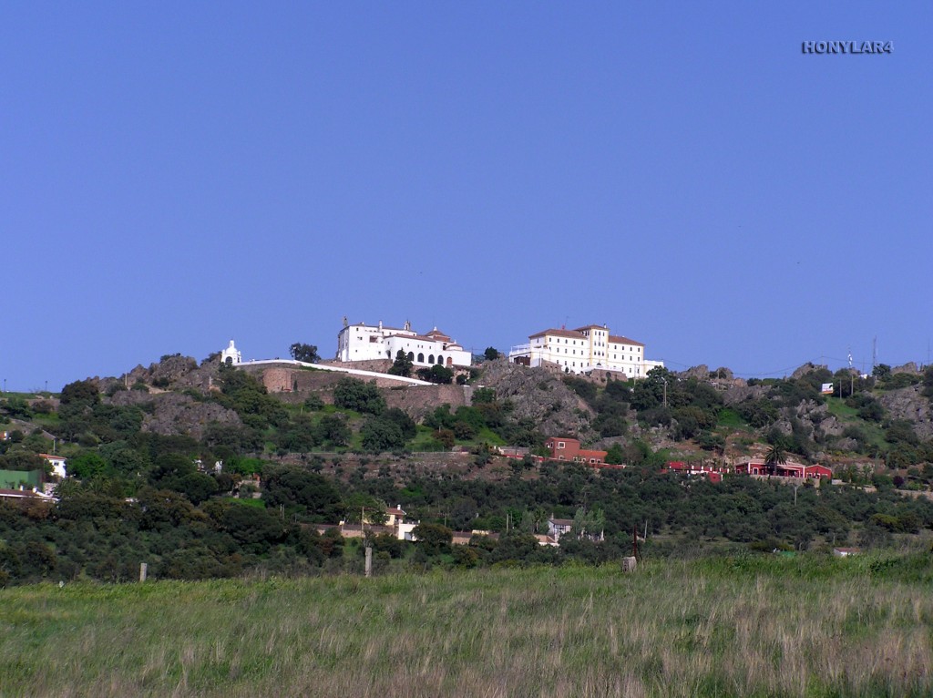 Foto: * VISTA GENERAL DEL SANTUARIO DE LA MONTAÑA - Caceres (Cáceres), España