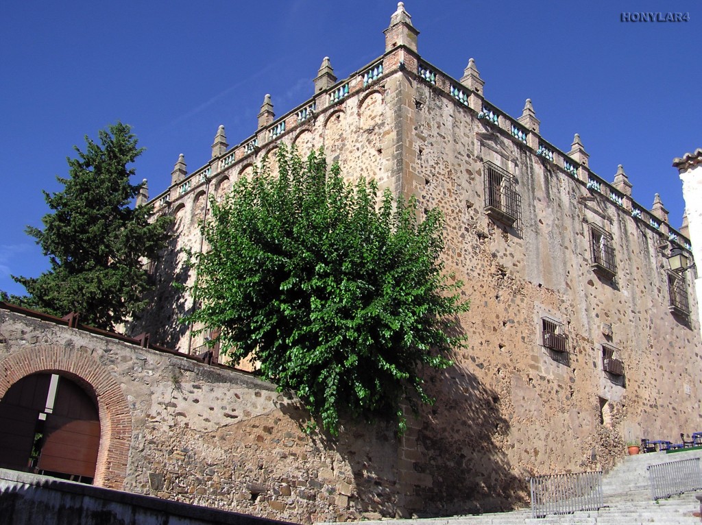 Foto: * PALACIO DE LAS VELETAS O DE LOS ALJIBES DEL SIGLO XVI - Caceres (Cáceres), España
