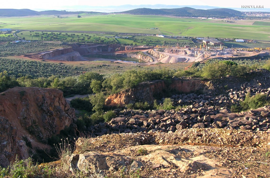Foto: * PEDRERA DE OLLETA EN LA MONTAÑA - Caceres (Cáceres), España