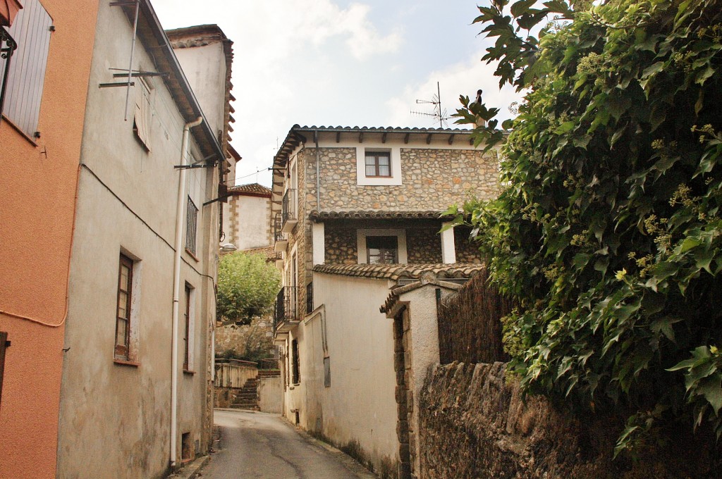Foto: Vista del pueblo - Tortellà (Girona), España