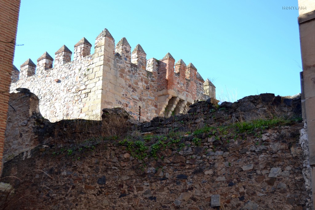 Foto: * TORRE DE BUJACO DEL SIGLO XII - Caceres (Cáceres), España