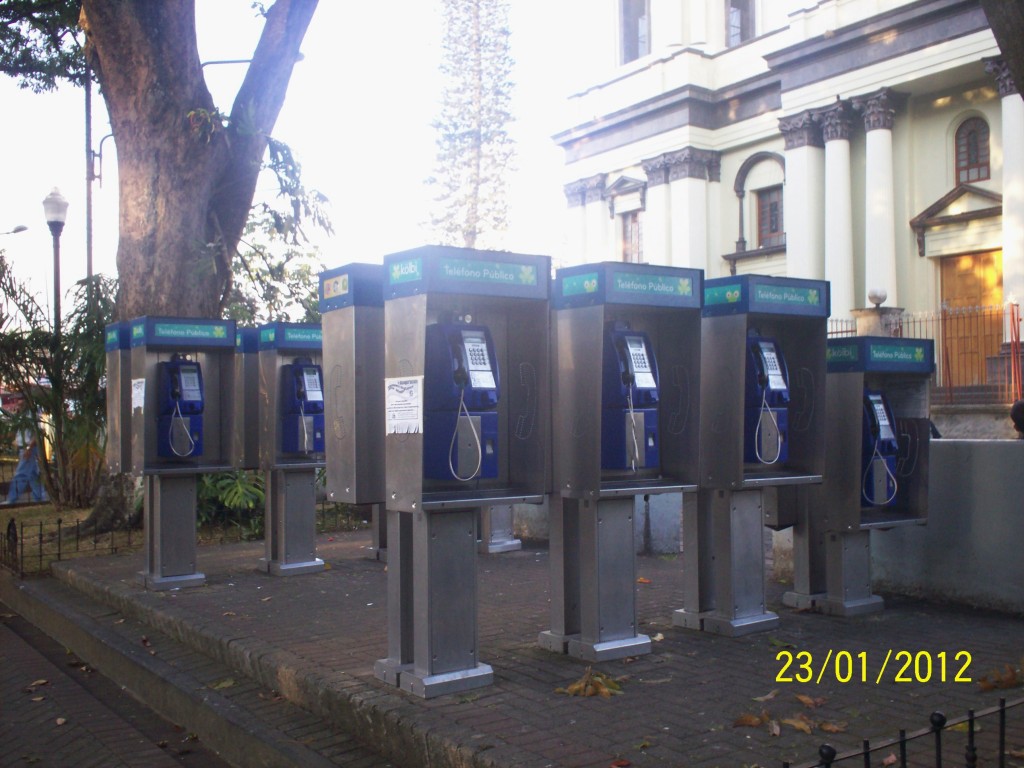 Foto: Telefonos - Alajuela, Costa Rica