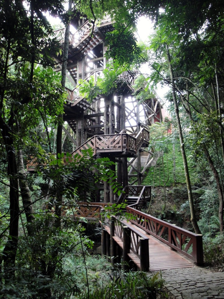 Foto: Torre dos Filósofos - Curitiba (Paraná), Brasil