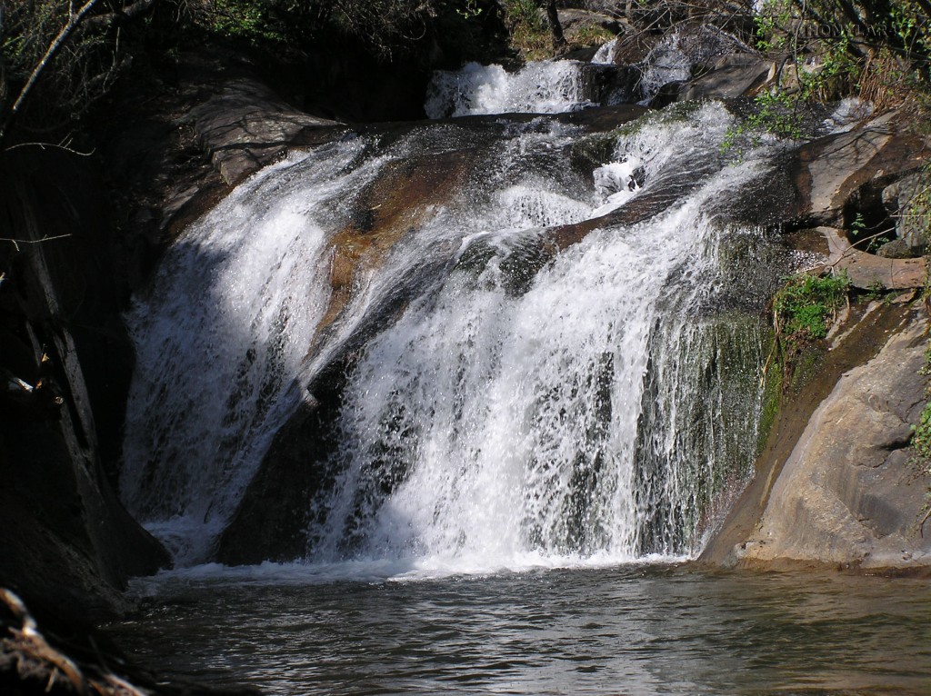 Foto: * CASCADA DE LAS NOGALEDAS - Navaconcejo (Cáceres), España