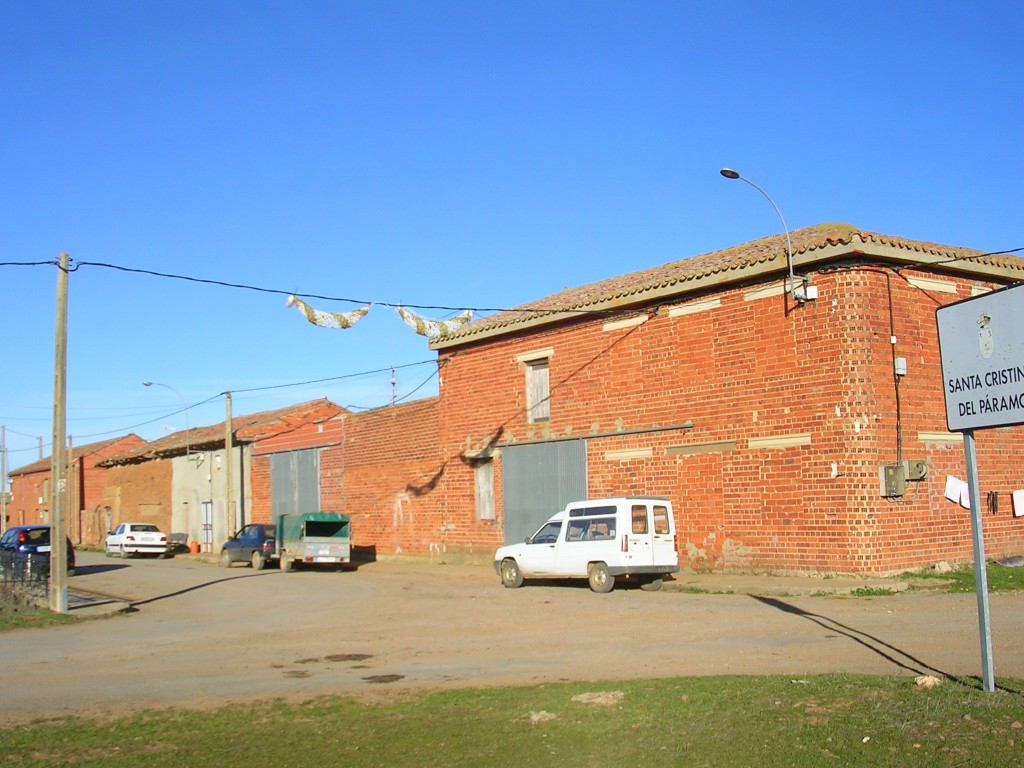 Foto: ENTRAD AL PUEBLO - Santa Cristina Del Paramo (León), España