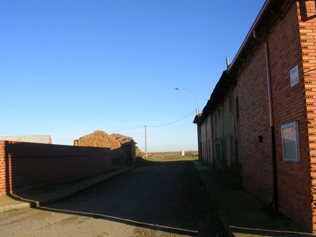 Foto: CALLE POBLADURA - Santa Cristina Del Paramo (León), España