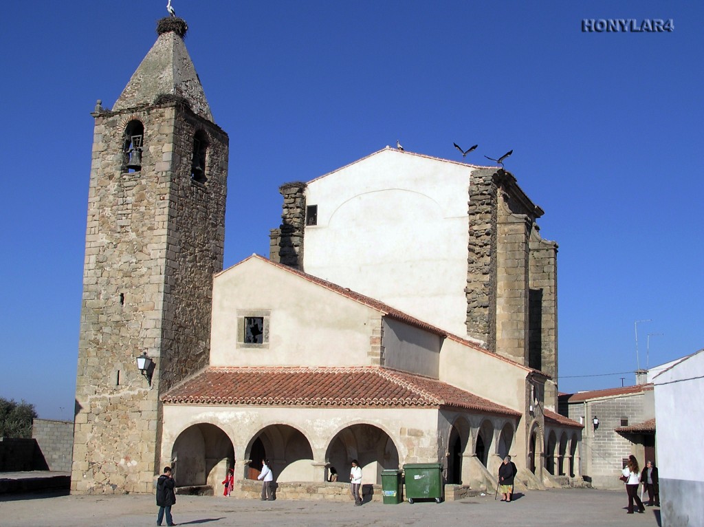 Foto: * IGLESIA DE SAN ESTEBAN - Torrequemada (Cáceres), España