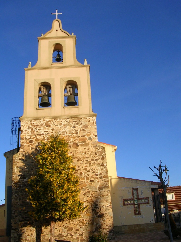 Foto: El Campanario De La Iglesia - Laguna Dalga (León), España