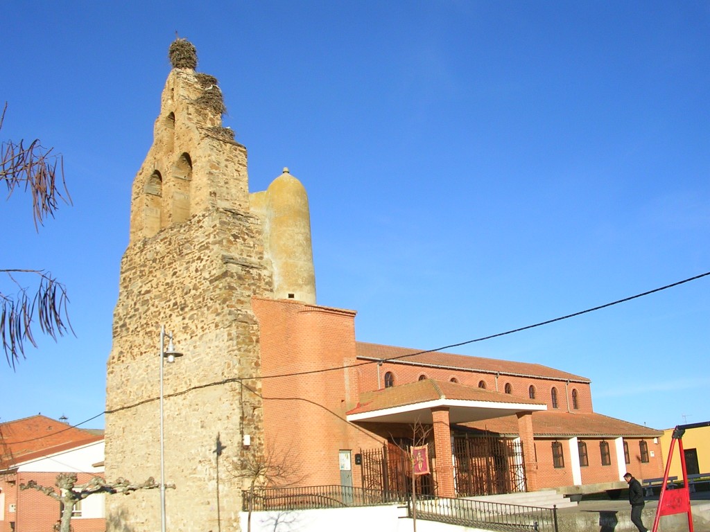 Foto: La Iglesia - Zotes Del Paramo (León), España