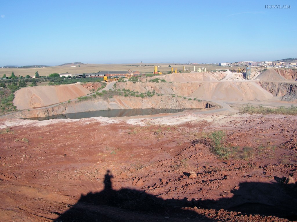 Foto: * PEDRERA DE OLLETA EN LA MONTAÑA - Caceres (Cáceres), España
