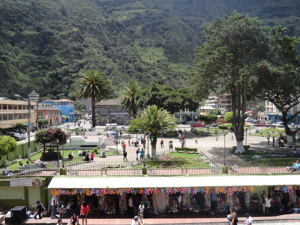 Foto: Vista al parque - Baños (Tungurahua), Ecuador