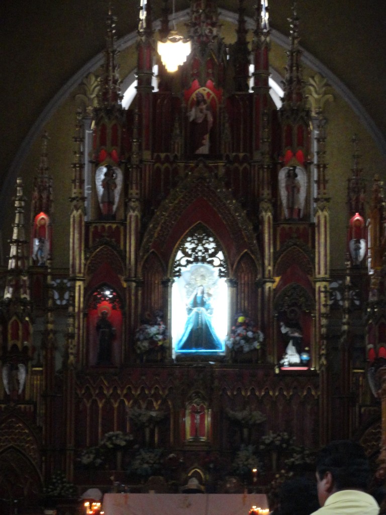 Foto: Vista interior de la catedral - Baños (Tungurahua), Ecuador