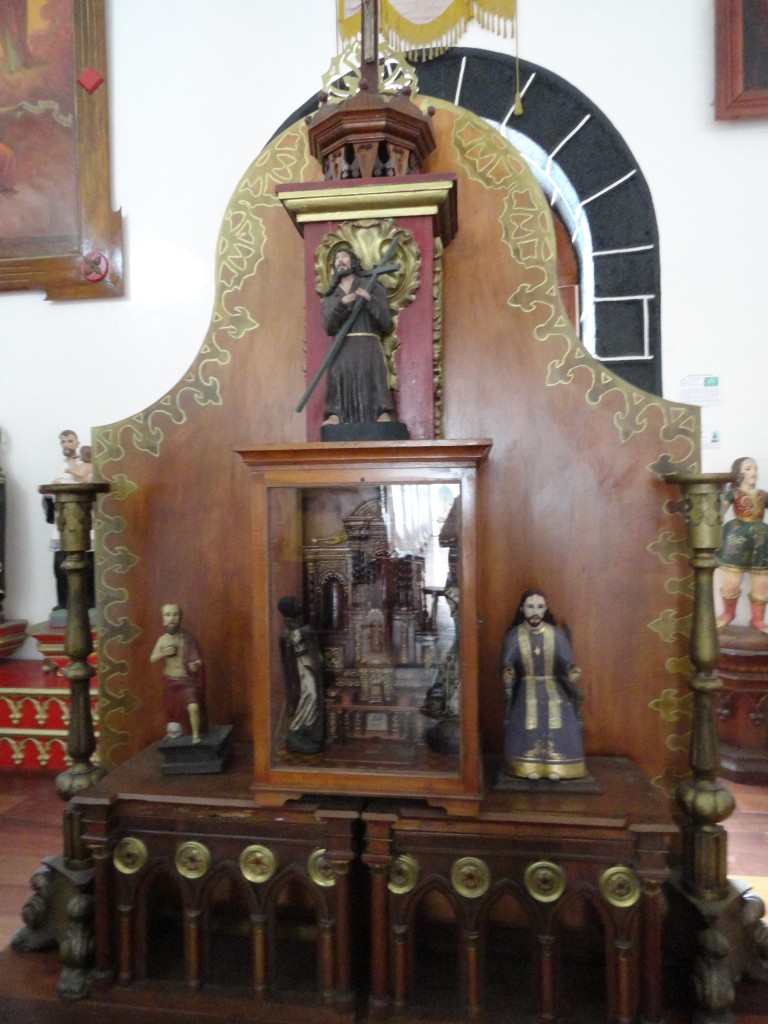 Foto: Esculturas - Baños (Tungurahua), Ecuador