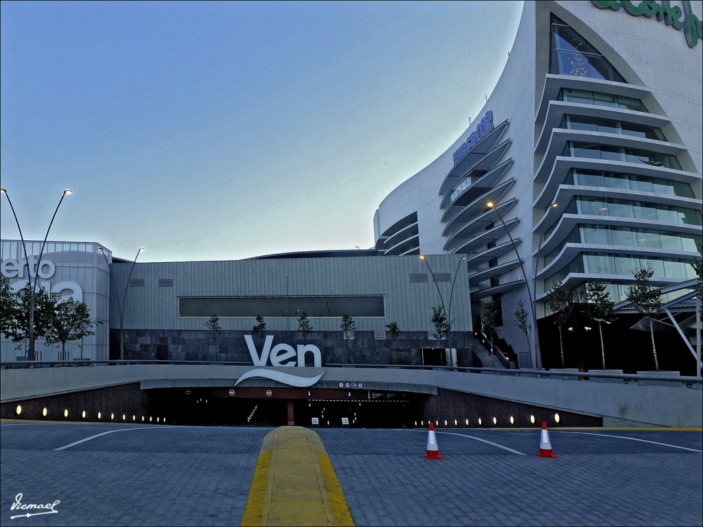 Foto: 121003-11 CORT INGLES VENECIA - Zaragoza (Aragón), España