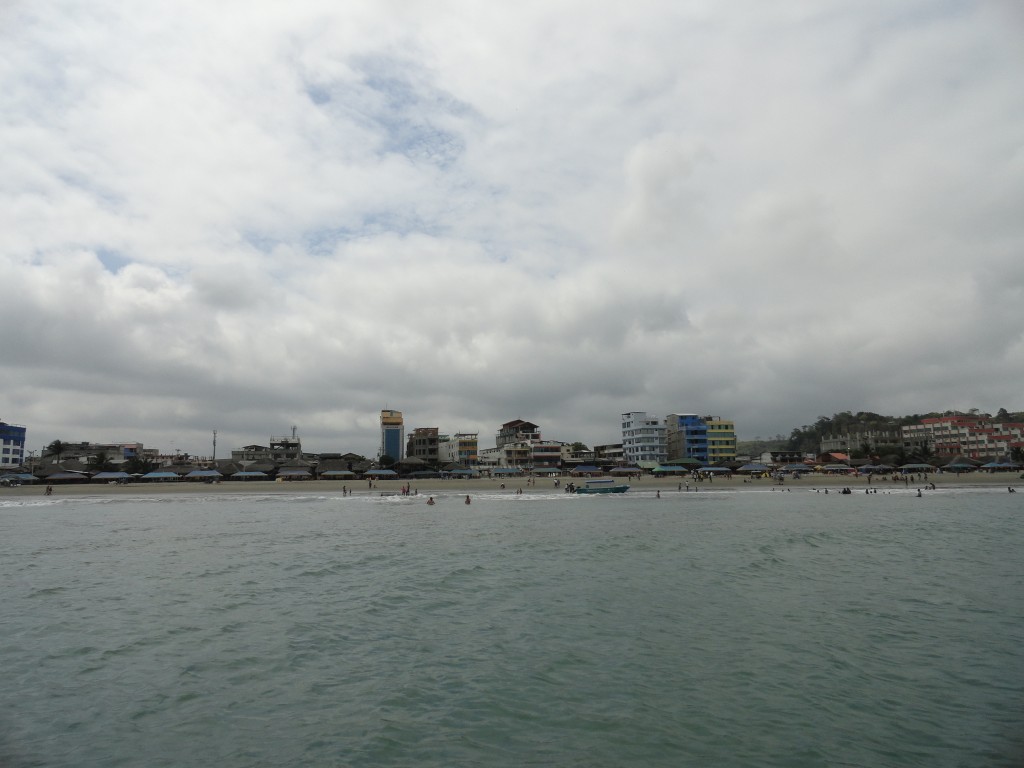 Foto: Desde el interiorr del mar - Atacames (Esmeraldas), Ecuador