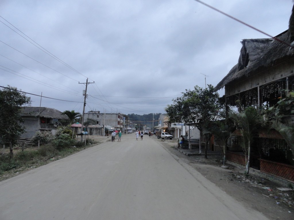 Foto: Poblacion - Mompiche (Esmeraldas), Ecuador