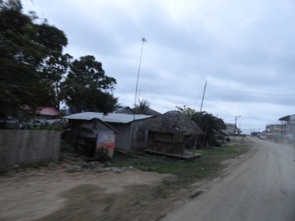 Foto: Poblacion - Mompiche (Esmeraldas), Ecuador
