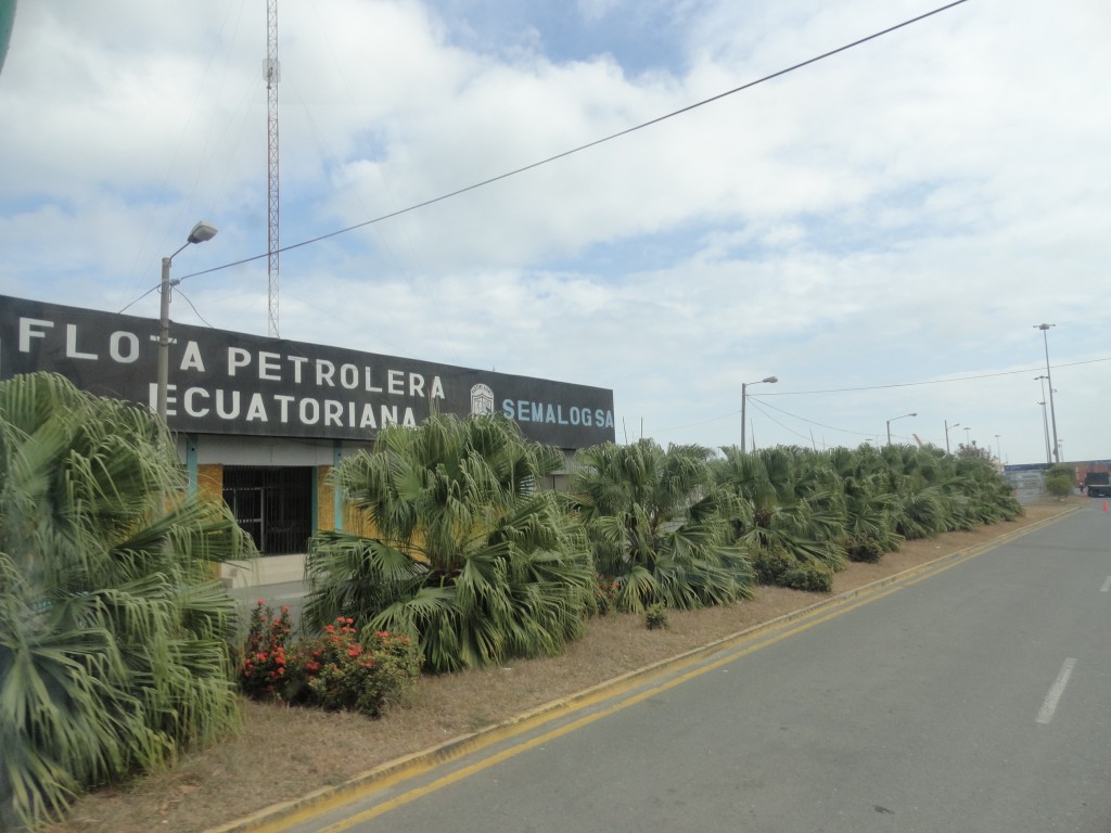 Foto: entrando al puerto - Esmeraldas, Ecuador