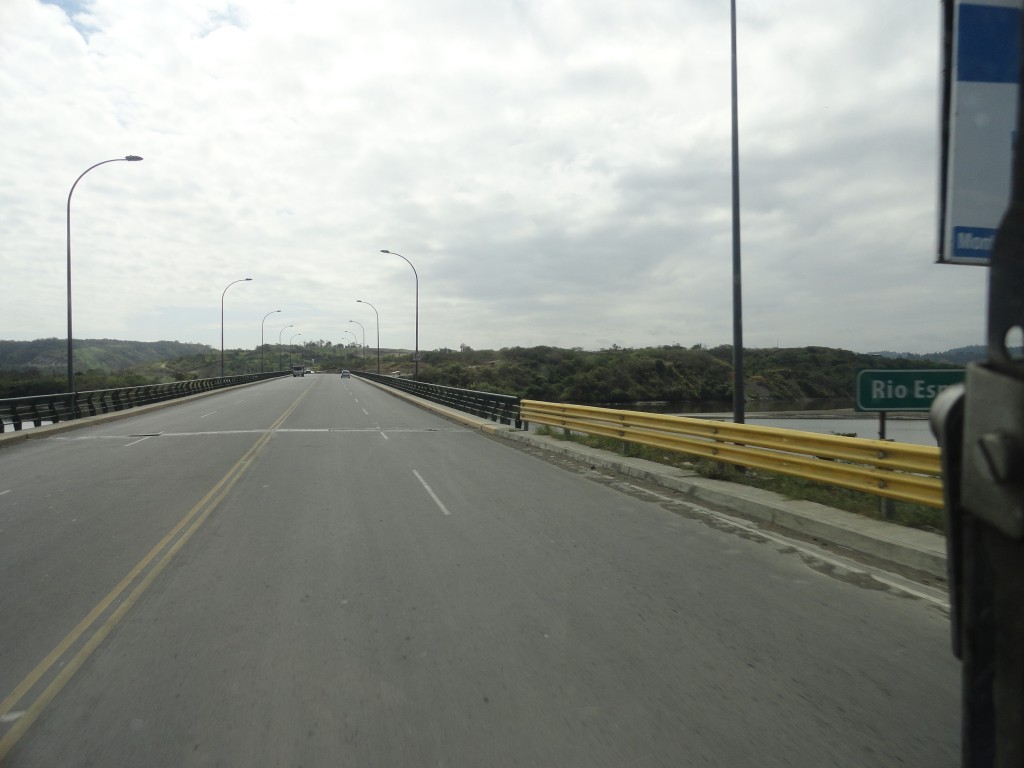 Foto: carretera - Esmeraldas, Ecuador