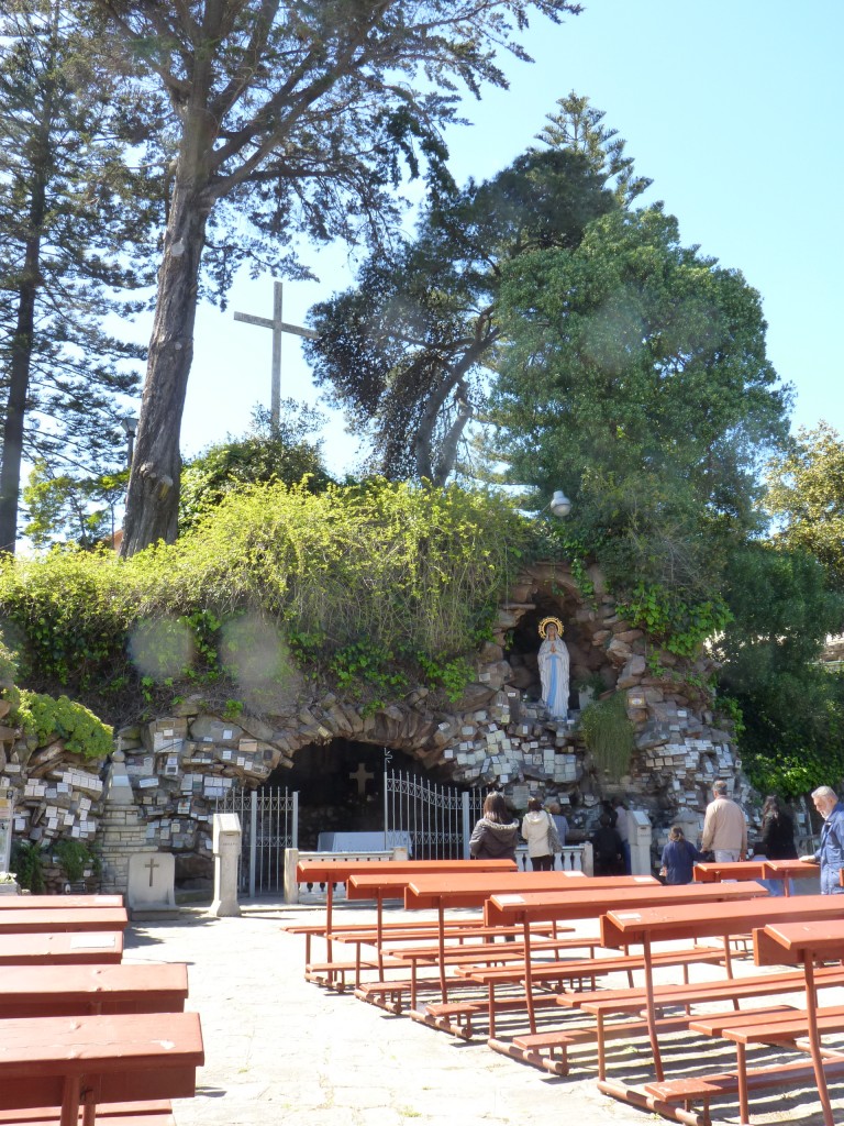 Foto: Gruta de la Virgen de Lourdes - Mar del Plata (Buenos Aires), Argentina