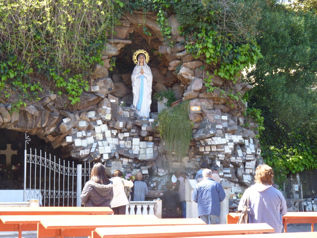 Foto: Gruta de la Virgen de Lourdes - Mar del Plata (Buenos Aires), Argentina