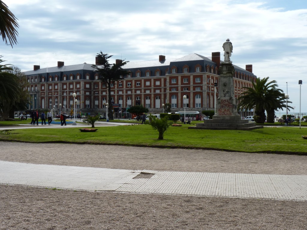 Foto: Plaza Colón - Mar del Plata (Buenos Aires), Argentina