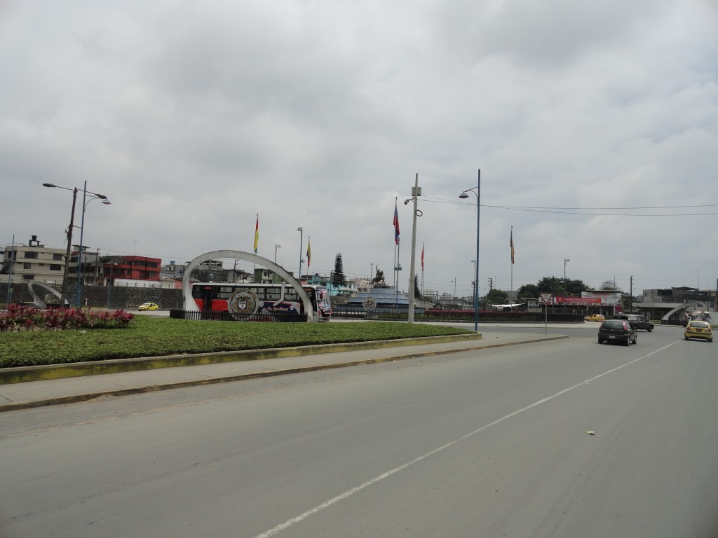 Foto: Redondel - Santo Domingo de Los Tsáchilas (Santo Domingo de los Tsáchilas), Ecuador