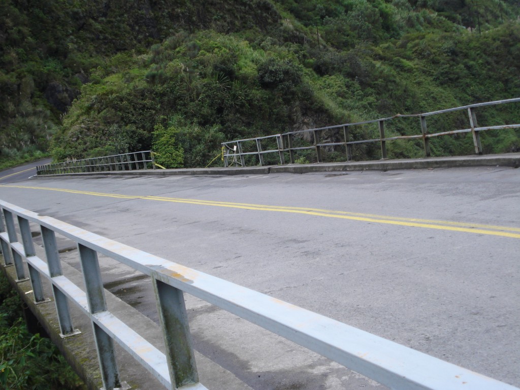 Foto: Represa el agoyan - Baños (Tungurahua), Ecuador