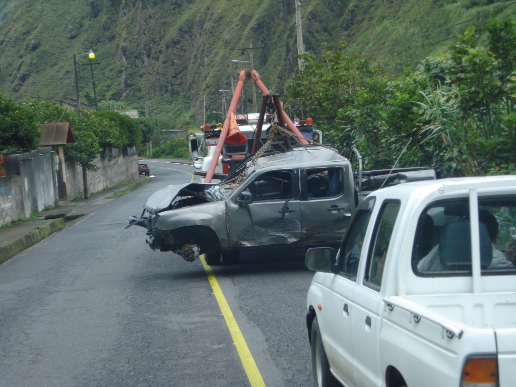 Foto: Vehiculo rescatado - Baños (Tungurahua), Ecuador