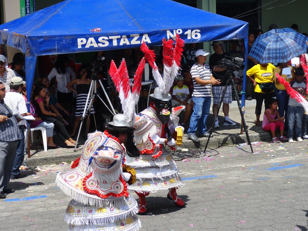 Foto: Danza Boliviana - Puyo (Pastaza), Ecuador