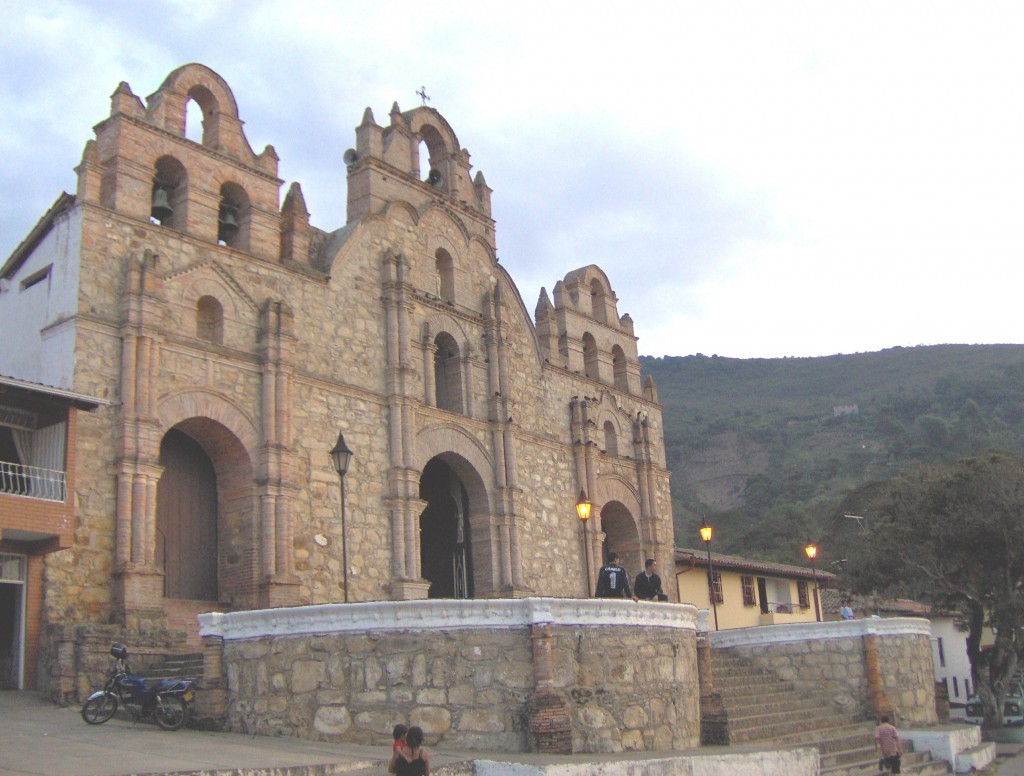 Foto: CATEDRAL - Aratoca (Santander), Colombia