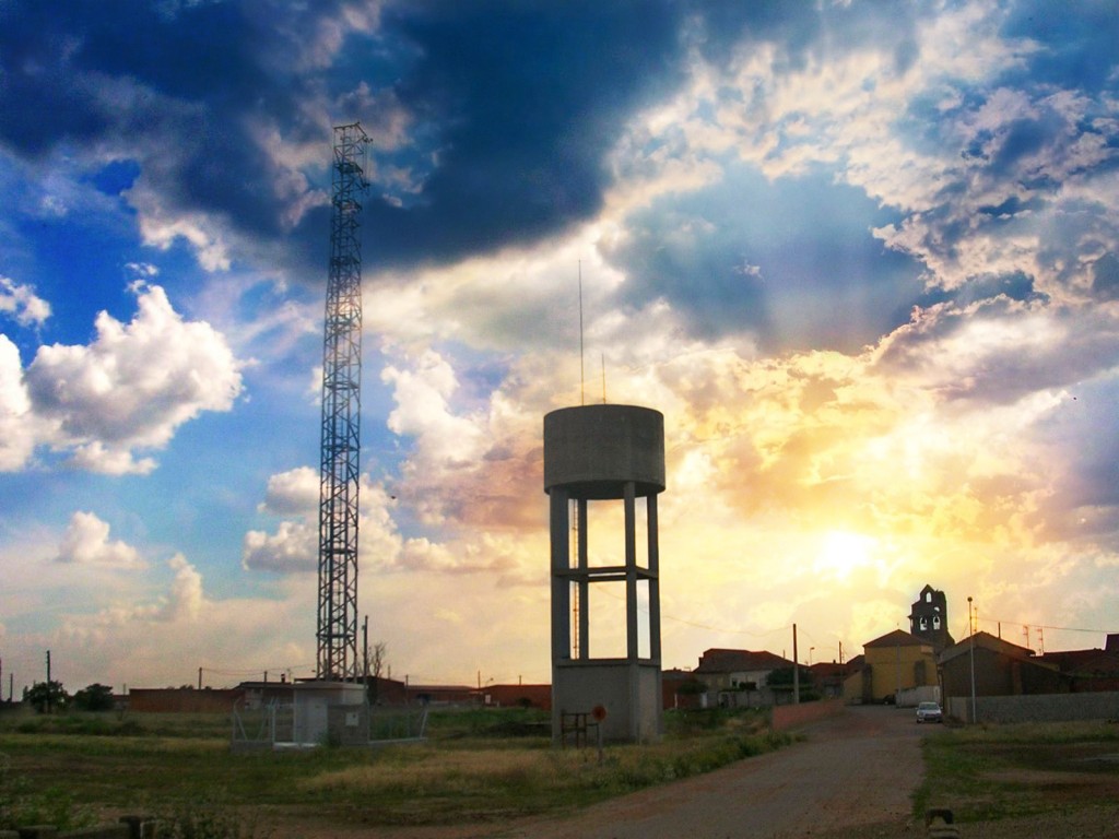Foto: SE ACABA EL DIA - Zuares Del Paramo (León), España