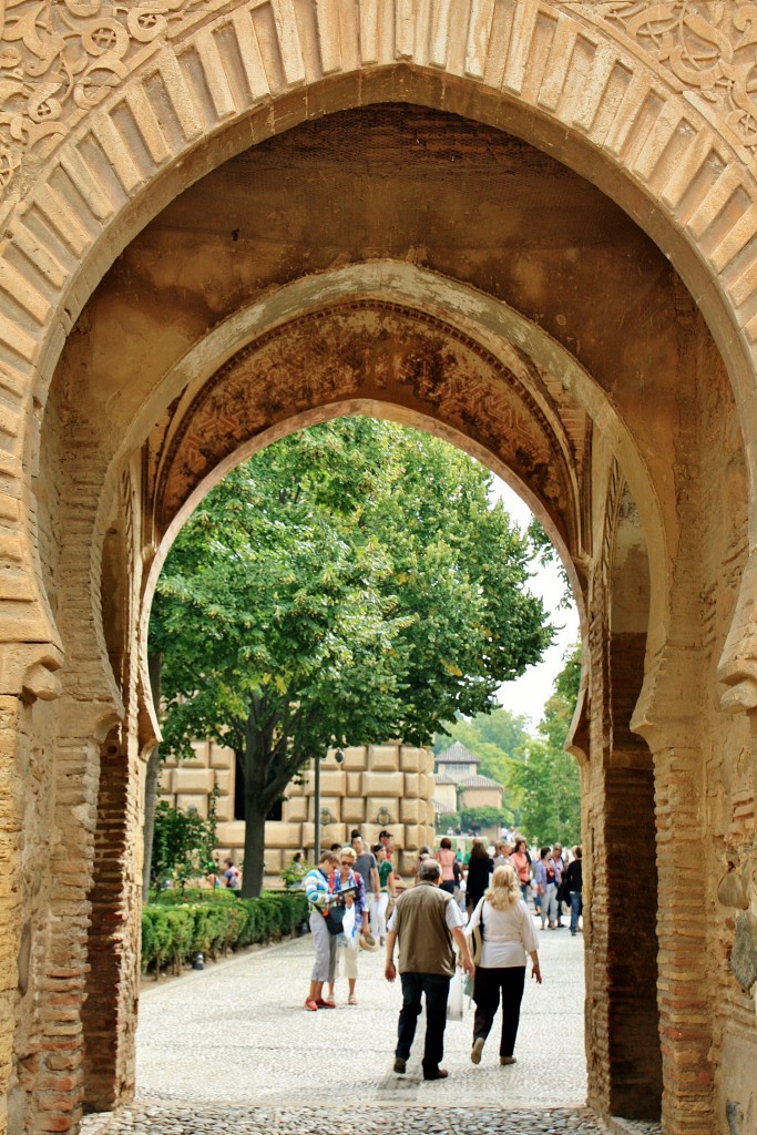 Foto: La Alhambra: puerta del Vino - Granada (Andalucía), España