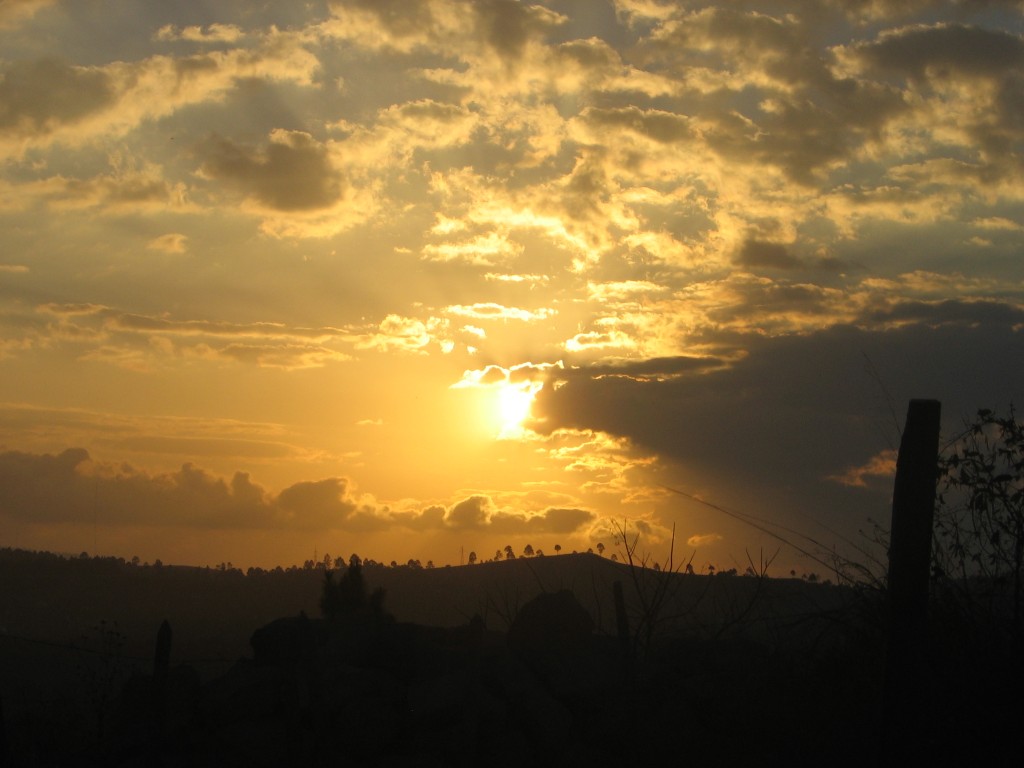 Foto: Lindo atardecer en Minas de Oro - Comayagua, Honduras