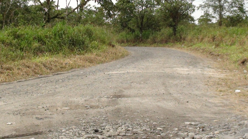 Foto: Carreteras lastradas - Puyo (Pastaza), Ecuador