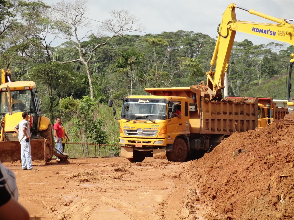 Foto: El avance de las carreteras - Puyo (Pastaza), Ecuador