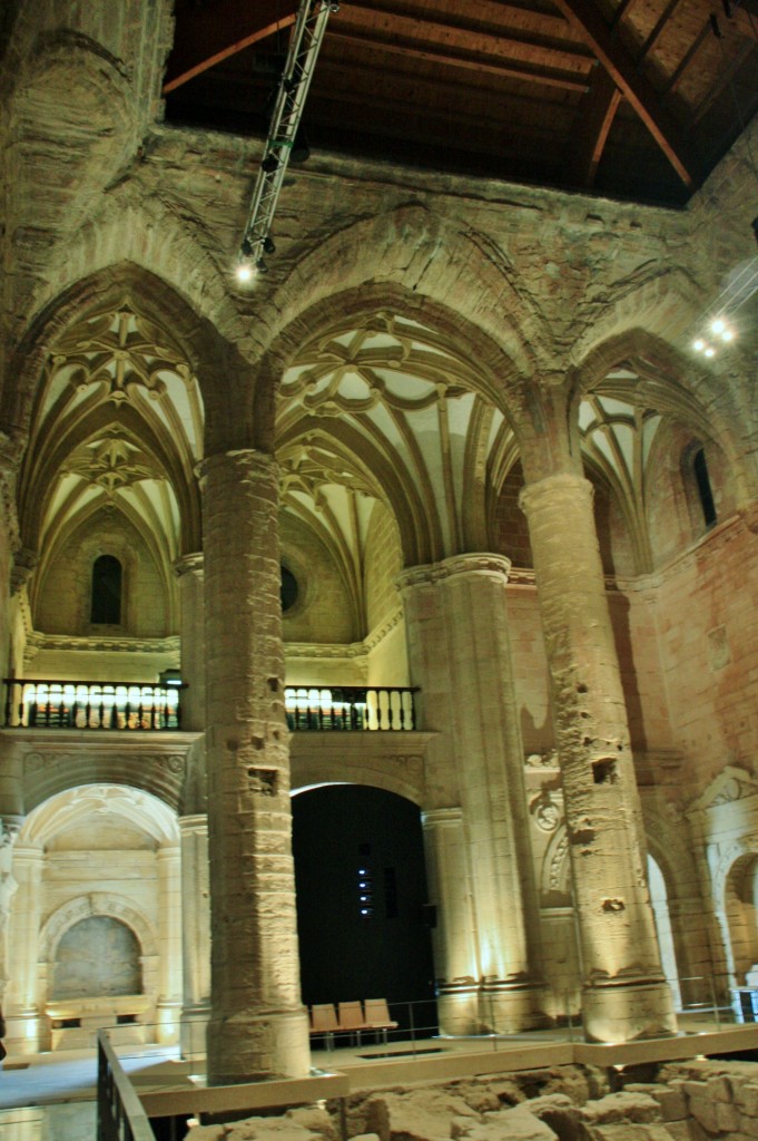 Foto: Fortaleza de la Mota: iglesia mayor abacial - Alcalá la Real (Jaén), España
