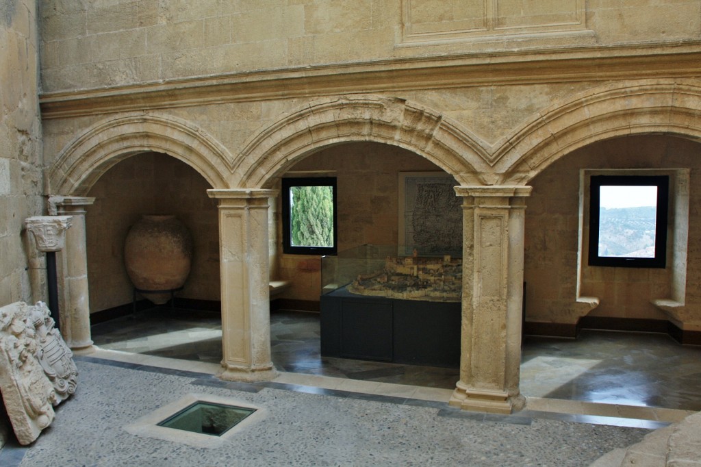 Foto: Fortaleza de la Mota: antigua abadía - Alcalá la Real (Jaén), España