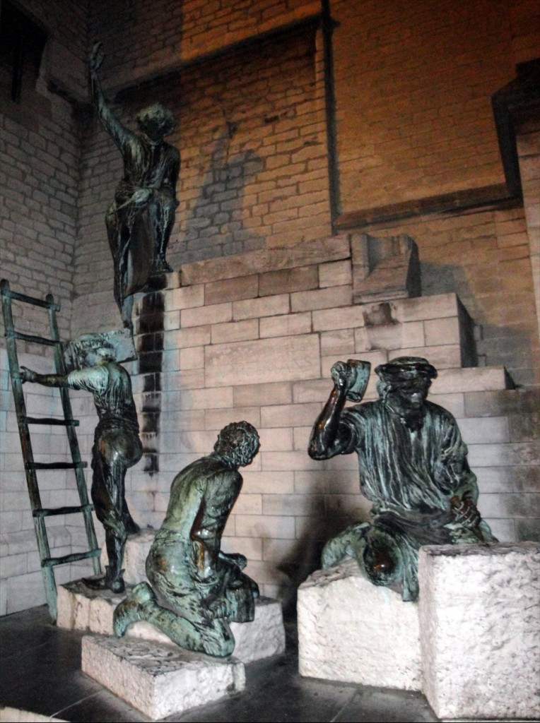 Foto: Monumento a los trabajadores de la Catedral - Antwerpen (Flanders), Bélgica