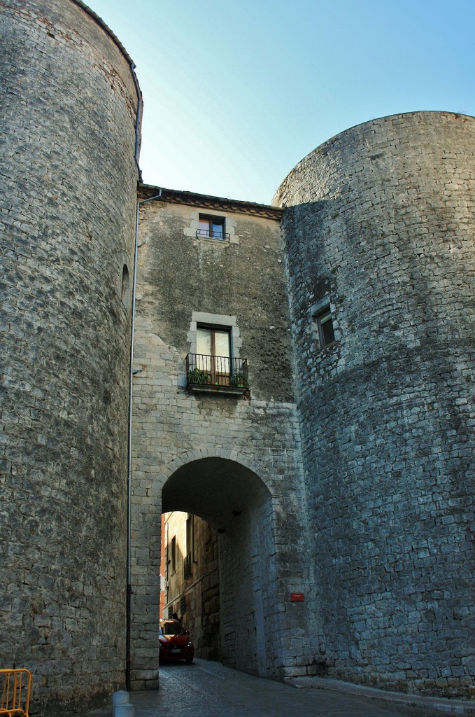 Foto: Puerta de la muralla - Girona (Cataluña), España