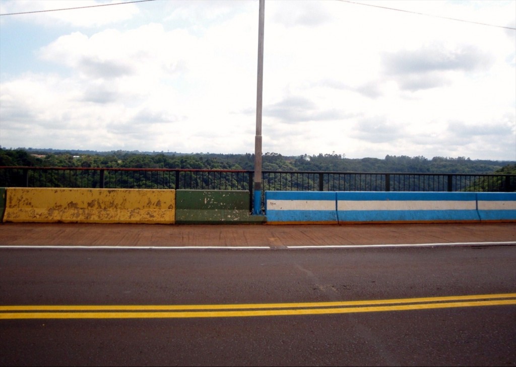 Foto: Puente fronterizo - Puerto Iguazú (Misiones), Argentina