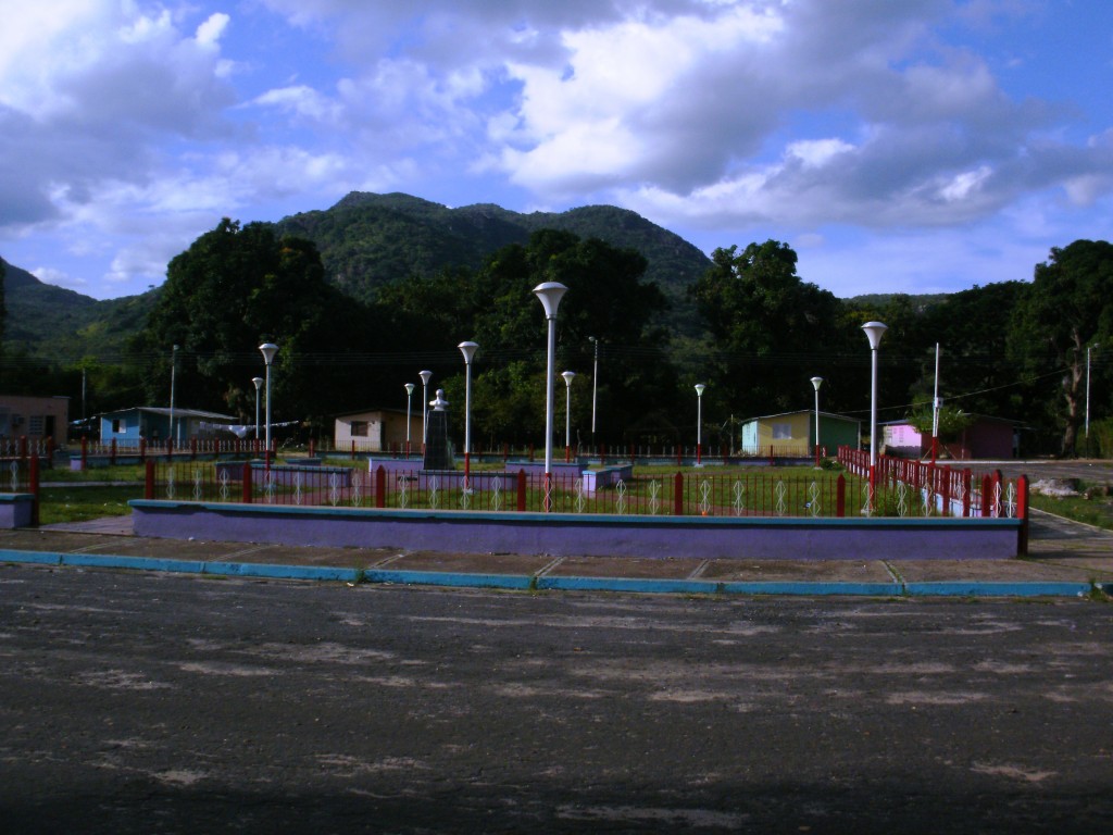 Foto: PLAZA BOLIVAR DE CUCHIVERO - Cuchivero (Bolívar), Venezuela