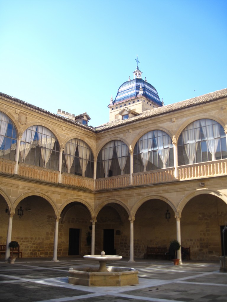 Foto: HOSPITAL DE SANTIAGO - Ubeda (Jaén), España